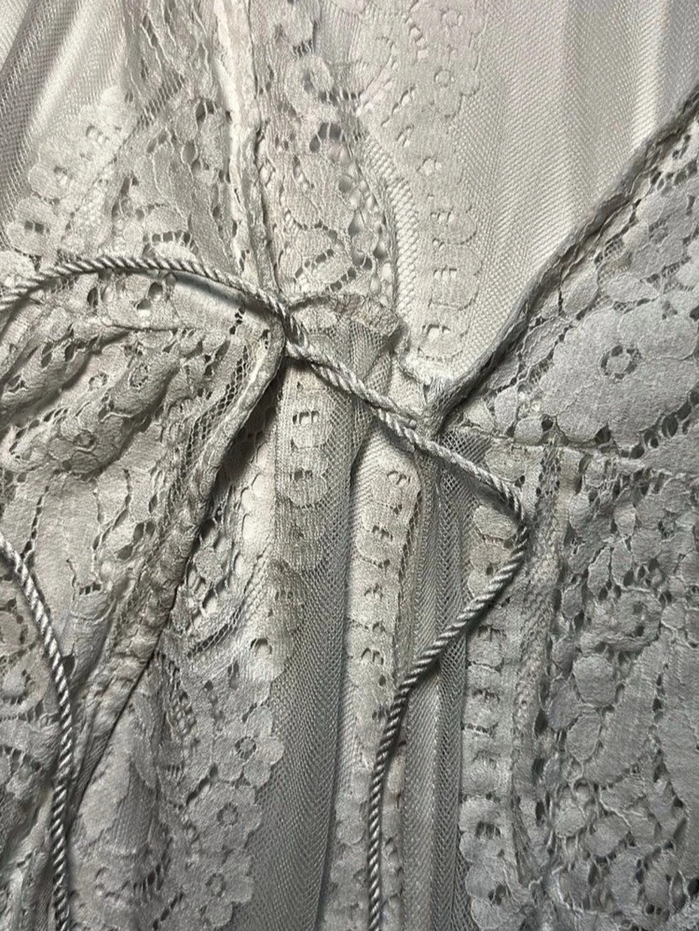 White Lace Robe - Picture 4 of 5